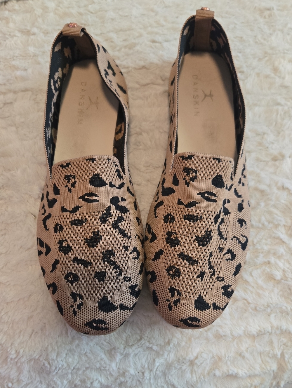 Danskin Women's Beige Knit Leopard Slip-On Flats